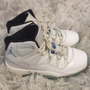 Jordan 11 Retro legend blue 6Y
